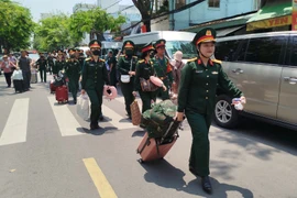 Đoàn diễu binh tới Biên Hòa, chuẩn bị cho lễ kỷ niệm trọng đại