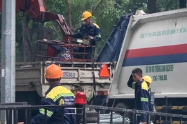 Hướng về ngày đại lễ, TP HCM gấp rút hoàn thiện sân khấu, khán đài