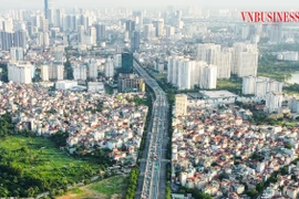 Doanh nghiệp ‘tay ngang’ ồ ạt trở lại đường đua bất động sản