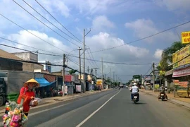 Tiền Giang: Cty Tín Hiệu trúng thầu thi công đèn chiếu sáng tuyến QL50