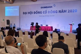 'Cuộc chiến vương quyền' ở Eximbank bao giờ kết thúc?