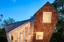 Phá vỡ giới hạn thông thường, ngôi nhà 'tổ ong' vẫn tuyệt đẹp