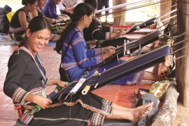 Kon Tum: Dệt thủ công Ba Na là Di sản văn hóa phi vật thể quốc gia