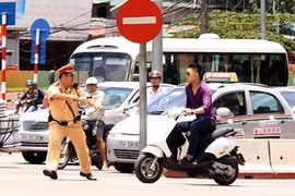 Trường hợp nào cảnh sát được nổ súng vào phương tiện giao thông?