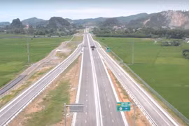 Cung đường 3 giờ từ Hà Nội về Nghệ An thông xe dịp 2/9