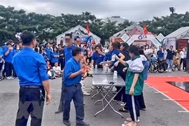 Xác minh thông tin học sinh cấp 3 thi uống bia tại Hội trại TP Uông Bí