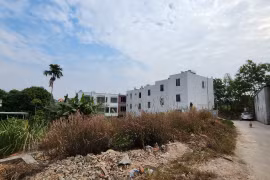 Loạt nhà liền kề xây dựng không phép ở Quảng Ninh