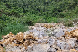 Lạng Sơn: Dự án xử lý điểm đen trên QL4A đổ đá không đúng vị trí