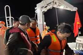 Trực thăng Bell 505 rơi: Lời kể của người vớt 2 thi thể