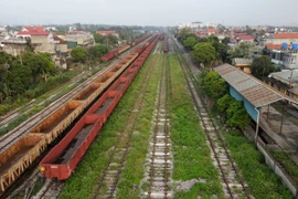 Vì sao dừng gác chắn tuyến đường sắt Kép - Hạ Long - Cái Lân?