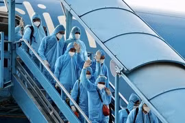 Đường đi của tiền hối lộ “chuyến bay giải cứu” ở Cục Hàng không