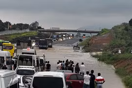 Bộ GTVT thông tin nguyên nhân gây ngập cao tốc Dầu Giây - Phan Thiết