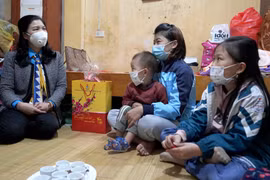 Bảo đảm người lao động được trả lương, thưởng Tết đầy đủ