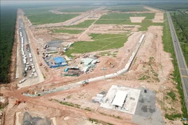 Vì sao kiến nghị lùi tiến độ hoàn thành sân bay Long Thành?