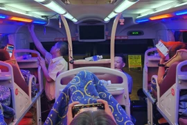 Cấm cải tạo xe khách ngồi thành xe giường nằm 2 tầng