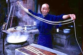 Thăm thú hàng quán khắp Trung Quốc thập niên 1980 