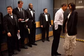 Những khoảnh khắc ngọt ngào của vợ chồng Tổng thống Obama