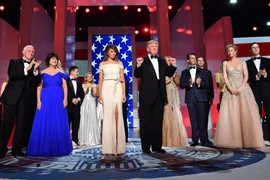 Ảnh ấn tượng của Tổng thống Donald Trump sau 100 ngày nhậm chức