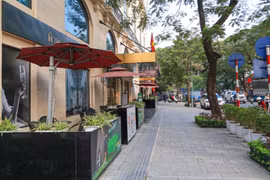 Cần minh bạch về quản lý, khai thác vỉa hè, đường ở Hà Nội