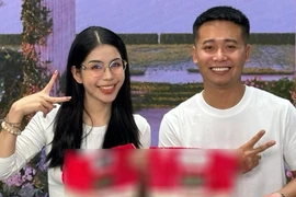 Khởi tố Quang Linh Vlog và Hằng Du Mục