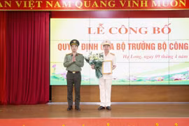 Thăng cấp hàm Đại tá với Phó Giám đốc Công an tỉnh Quảng Ninh