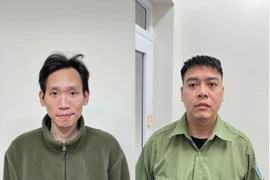 Móc nối với bảo vệ trộm than ở Cty kho vận và cảng Cẩm Phả