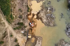 “Nóng” khai thác cát sỏi sông Bứa: Cty Sông Biển bị tố dấu hiệu sai phạm?