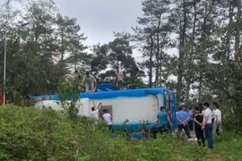 Hiện trường xe khách 35 chỗ bị lật khiến 3 người tử vong