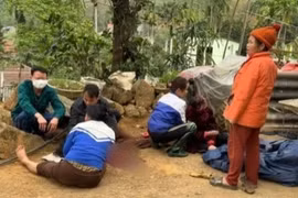 Anh chồng dùng gậy sắt đánh chết em dâu ở Hoà Bình