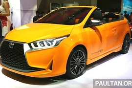 Người Indonesia biến Toyota Yaris thành xe mui trần “siêu độc“