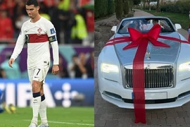 Ronaldo thất nghiệp vẫn được tặng Rolls-Royce Dawn hơn 6 tỷ đồng