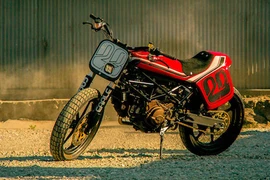 Ducati Monster street tracker “hàng thửa” từ Volkswagen 