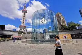 Apple Store đẹp nhất châu Á quá tải trong ngày bán iPhone 11