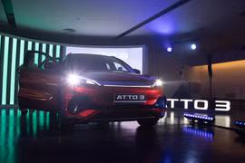 BYD Atto 3 từ 755 triệu đồng Thái Lan, “chung mâm” VinFast VF e34