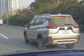 Xe giá rẻ Mitsubishi Xpander Cross 2020 lăn bánh tại Việt Nam