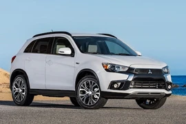 Mitsubishi “trình làng” Outlander Sport bản nâng cấp