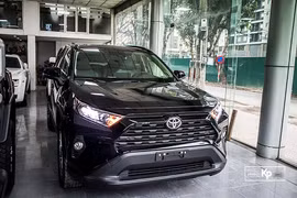 Cận cảnh Toyota RAV4 XLE 2021 hơn 2,6 tỷ tại Việt Nam
