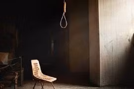 Nghi phạm chết trong tư thế treo cổ ở Trại Tạm giam Công an 