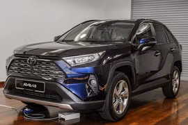 Ra mắt Toyota RAV4 2021 có giá từ 1 tỷ 