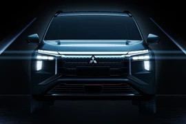 Vén màn Mitsubishi Airtrek EV 2022 chạy điện tại Trung Quốc