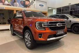 Ford Everest 2023 tại Việt Nam hết “bán bia kèm lạc”, giảm giá mạnh