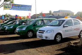Từ 1/7/2015, xe taxi bắt buộc phải lắp hộp đen