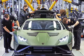 Lamborghini là nơi “việc nhẹ lương cao”, công nhân làm việc 4 ngày/tuần