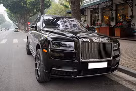 Rolls-Royce Cullinan hơn 40 tỷ độ Black Badge tại Hà Nội 