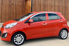 Kia Morning 2013 cửa sổ trời hơn 300 triệu tại Việt Nam