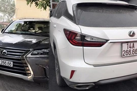 Bộ đôi xe sang Lexus ở Quảng Ninh dùng chung biển 6666