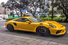 Porsche 911 GT3 RS hơn 13,9 tỷ tại Việt Nam ra biển số