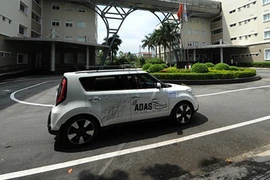 “Soi” ôtô tự lái made in Viet Nam giá 700 triệu đồng