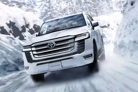 Toyota Land Cruiser LC300 2025 từ 893 triệu, chưa bán đã "cháy hàng"