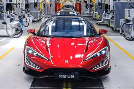 BYD ăn mừng chiếc ôtô thứ 9 triệu xuất xưởng